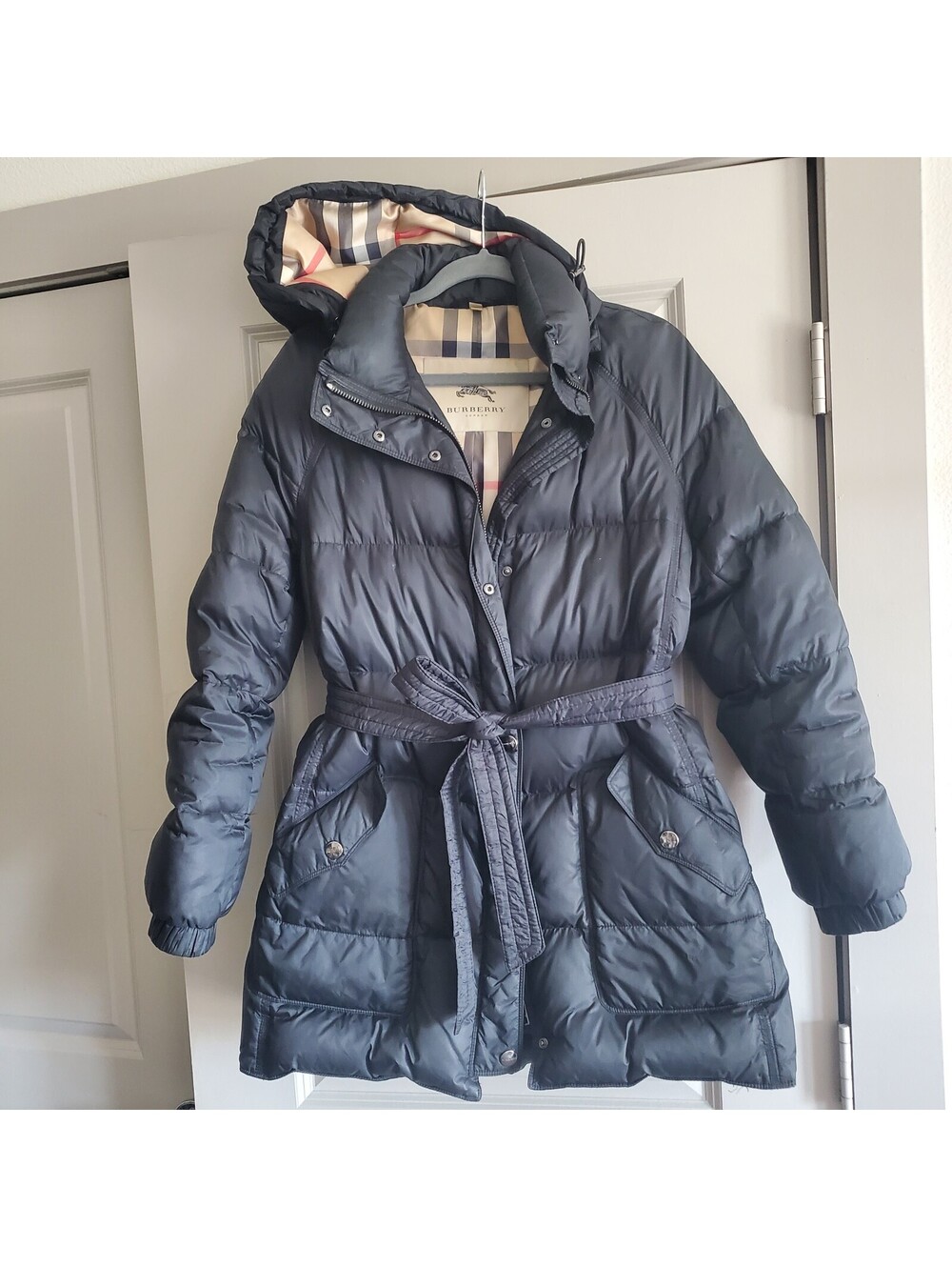 Burberry London Black Hooded Down Puffer Coat Belted Nova Check Lining Size L